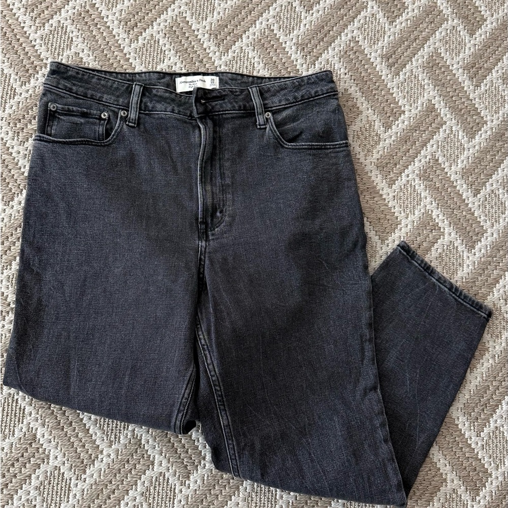 Abercrombie & Fitch High Rise Mom Jeans Curve Love Black Straight Jeans
